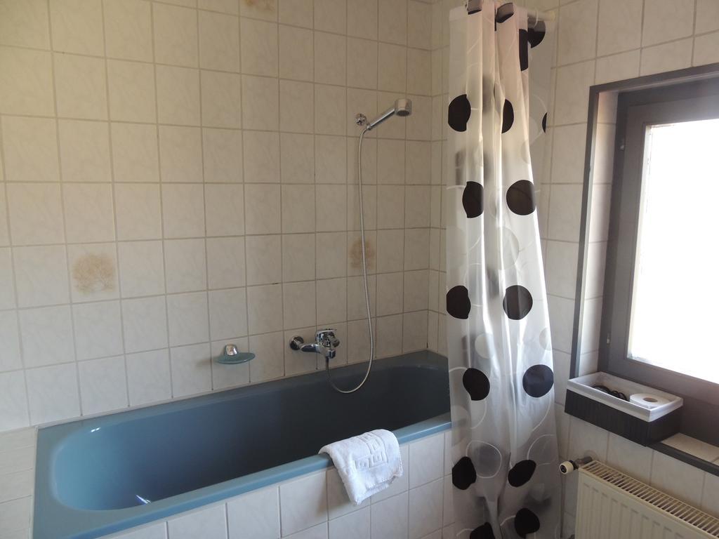 Hotel De La Gare Cousset Ruang foto