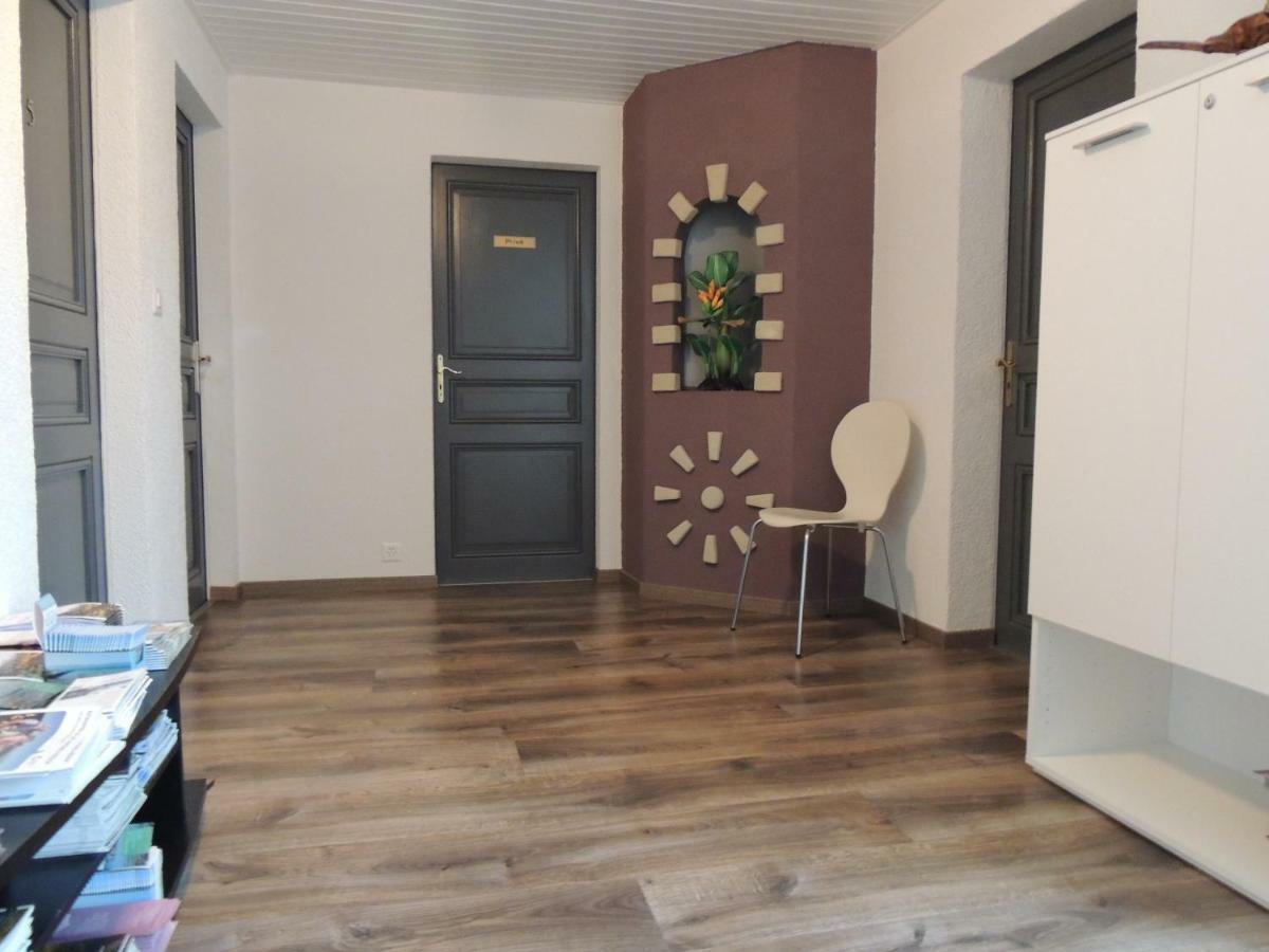 Hotel De La Gare Cousset Bagian luar foto